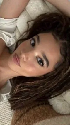 Talkie AI - Chat with Malia Baker