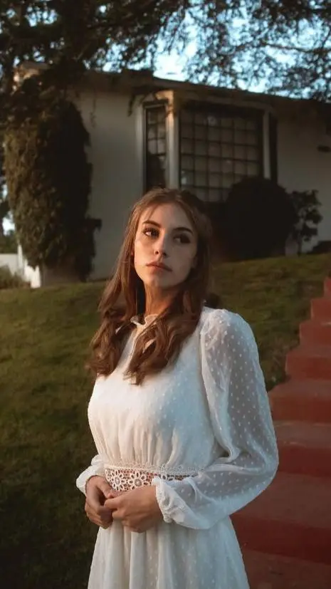 ai character: Eva🦋 background