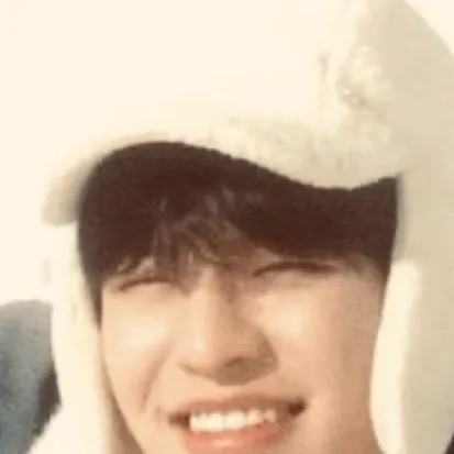 chat with ai character: Skz disband..