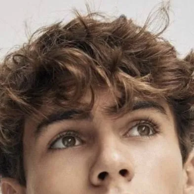 chat with ai character: Manuel