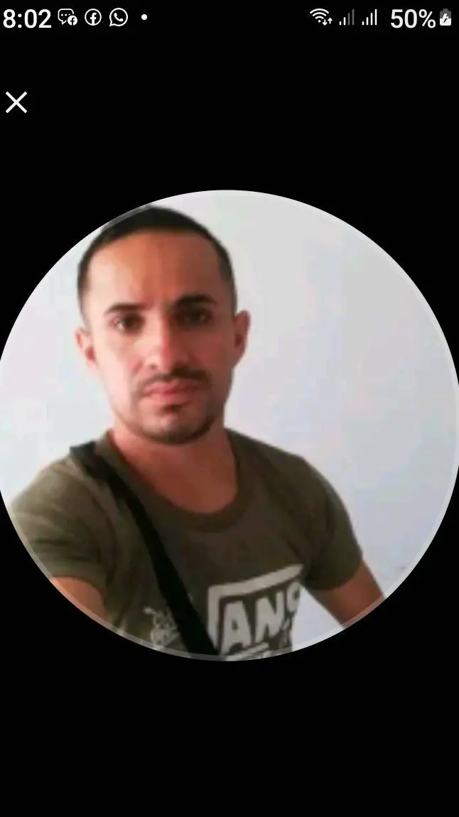 ai character: Marvin Enrique  background