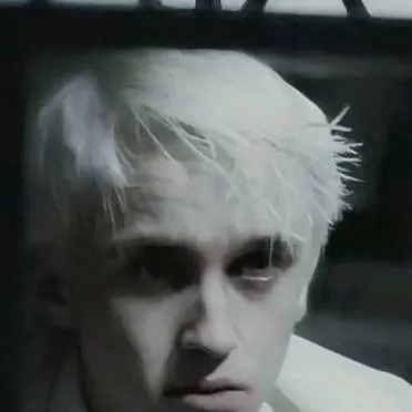 chat with ai character: draco malfoy 