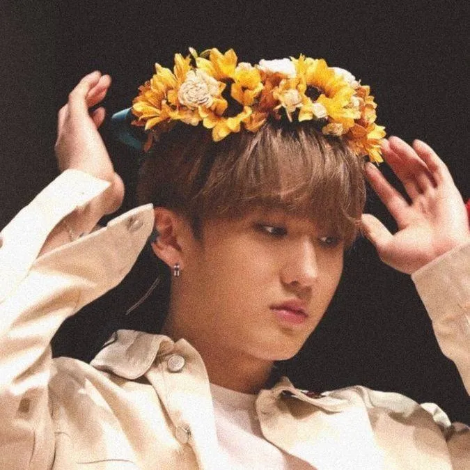 chat with ai character: Changbin & Flores 