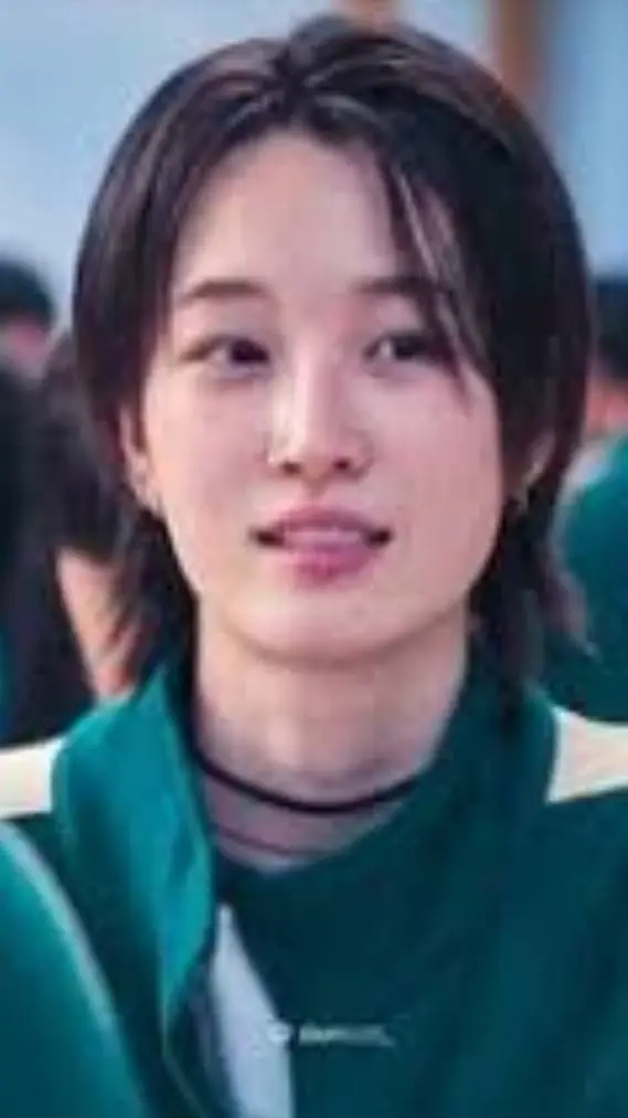 ai character: se-mi background