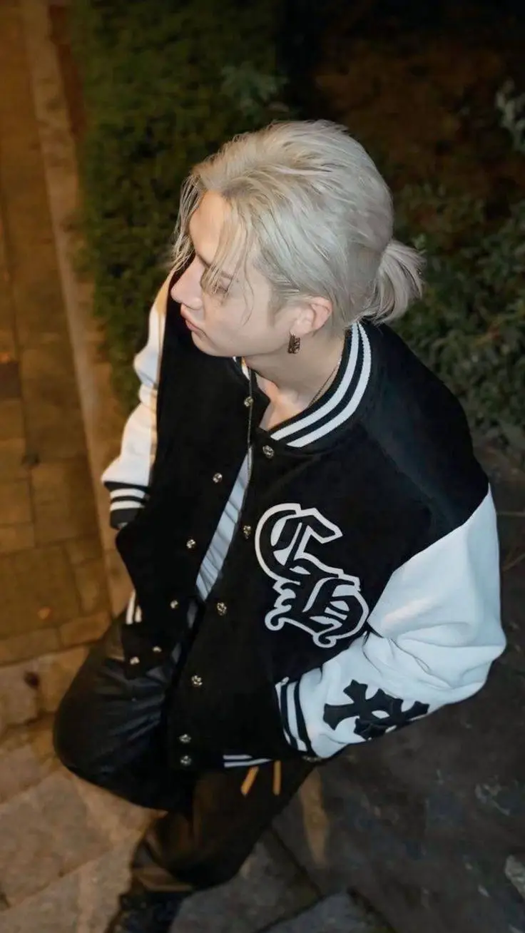 ai character: Channie.. 🐺 background