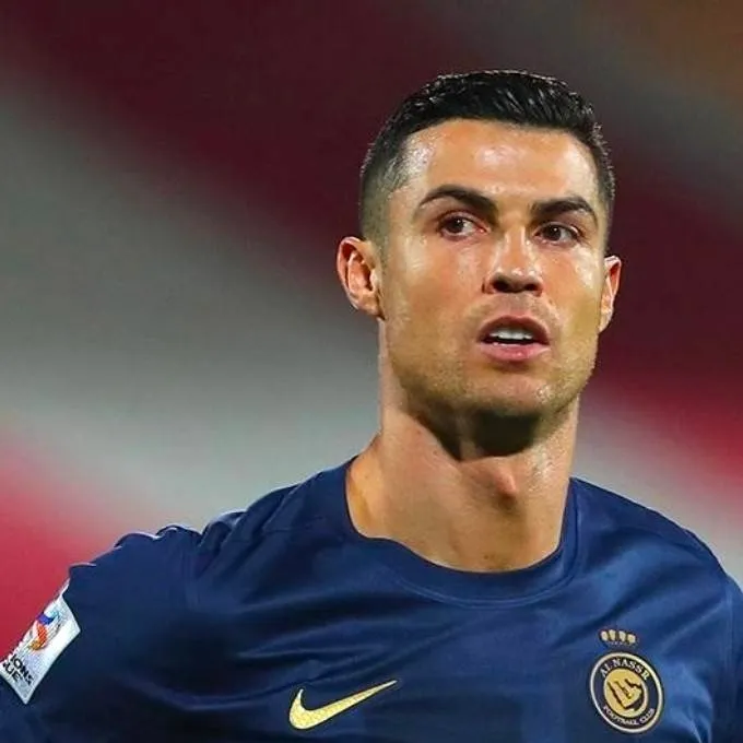 chat with ai character: Ronaldo