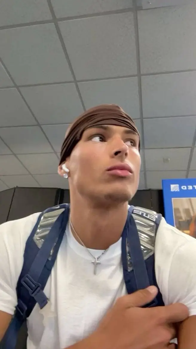 ai character: Marlon background