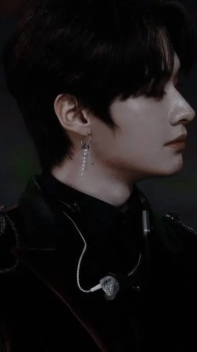 ai character: Lee minho  background