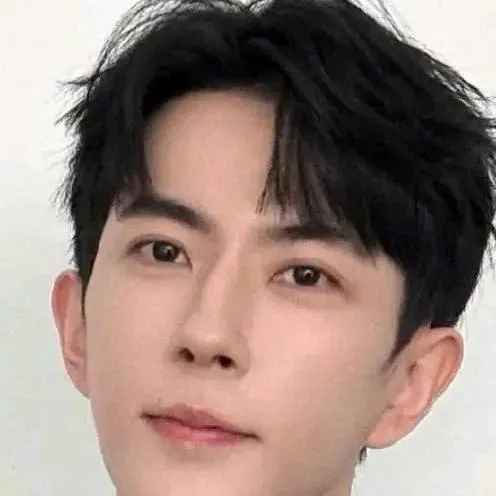 chat with ai character: Alan yu menglong 