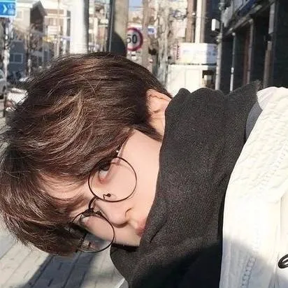 chat with ai character: Alex Ferguson