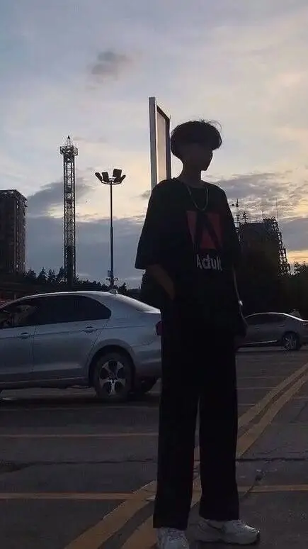 ai character: Joan Manuel López background