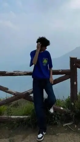 ai character: Esteban González background