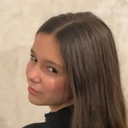 chat with ai character: Adriana dukic e TV