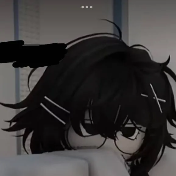 chat with ai character: luz