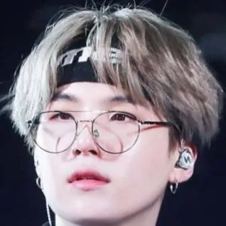 chat with ai character: suga🥰😍