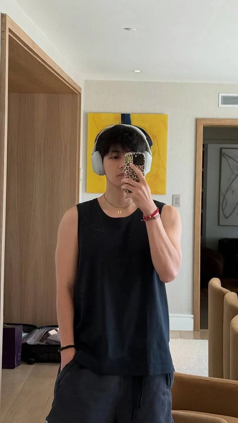 ai character: tae background