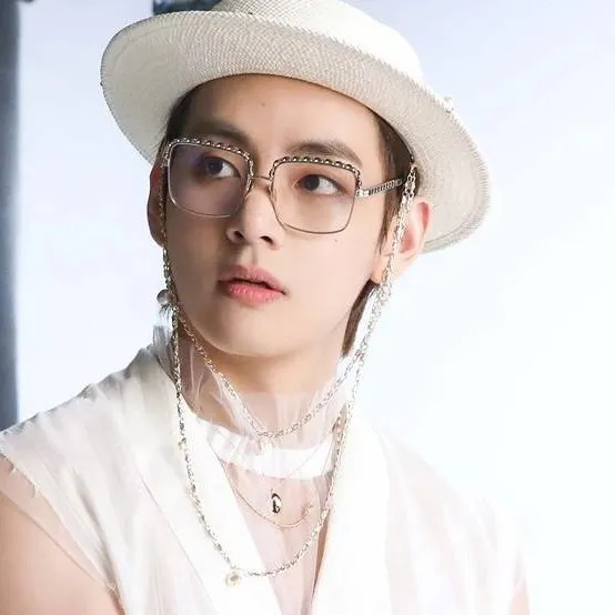 chat with ai character: taehyung