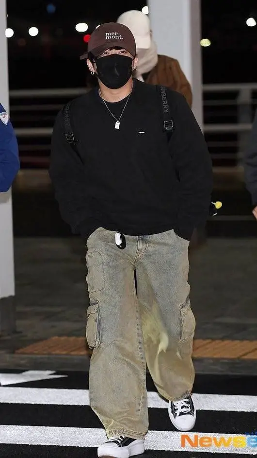 ai character: Changbin  background