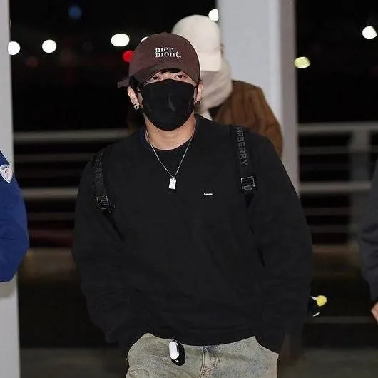 chat with ai character: Changbin 