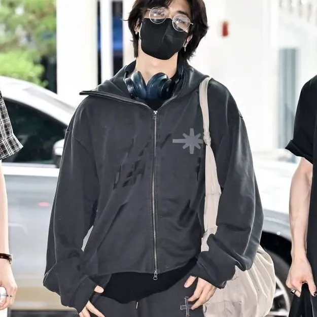 chat with ai character: Han 