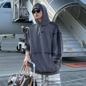 chat with ai character: Felix 