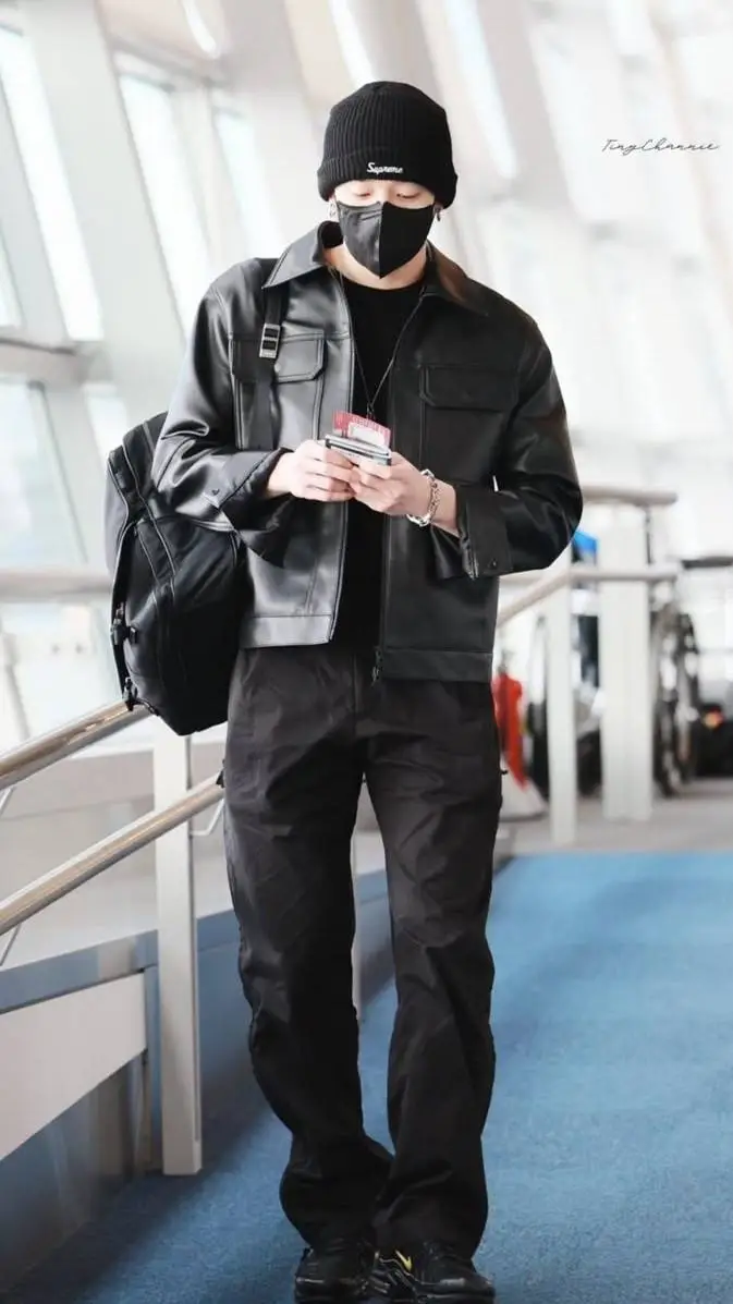 ai character: Bangchan  background