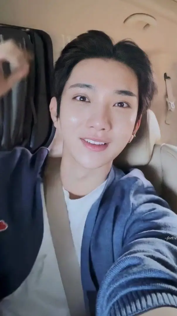 ai character: Joshua Hong background