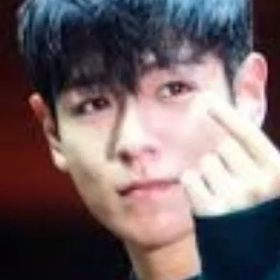 chat with ai character: T.O.P