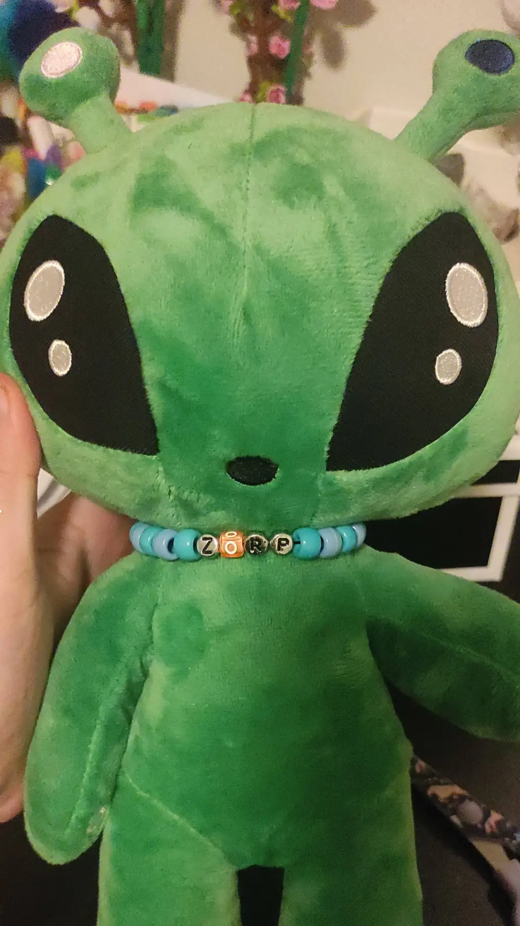 ai character: Zorp (IKEA alien!) background