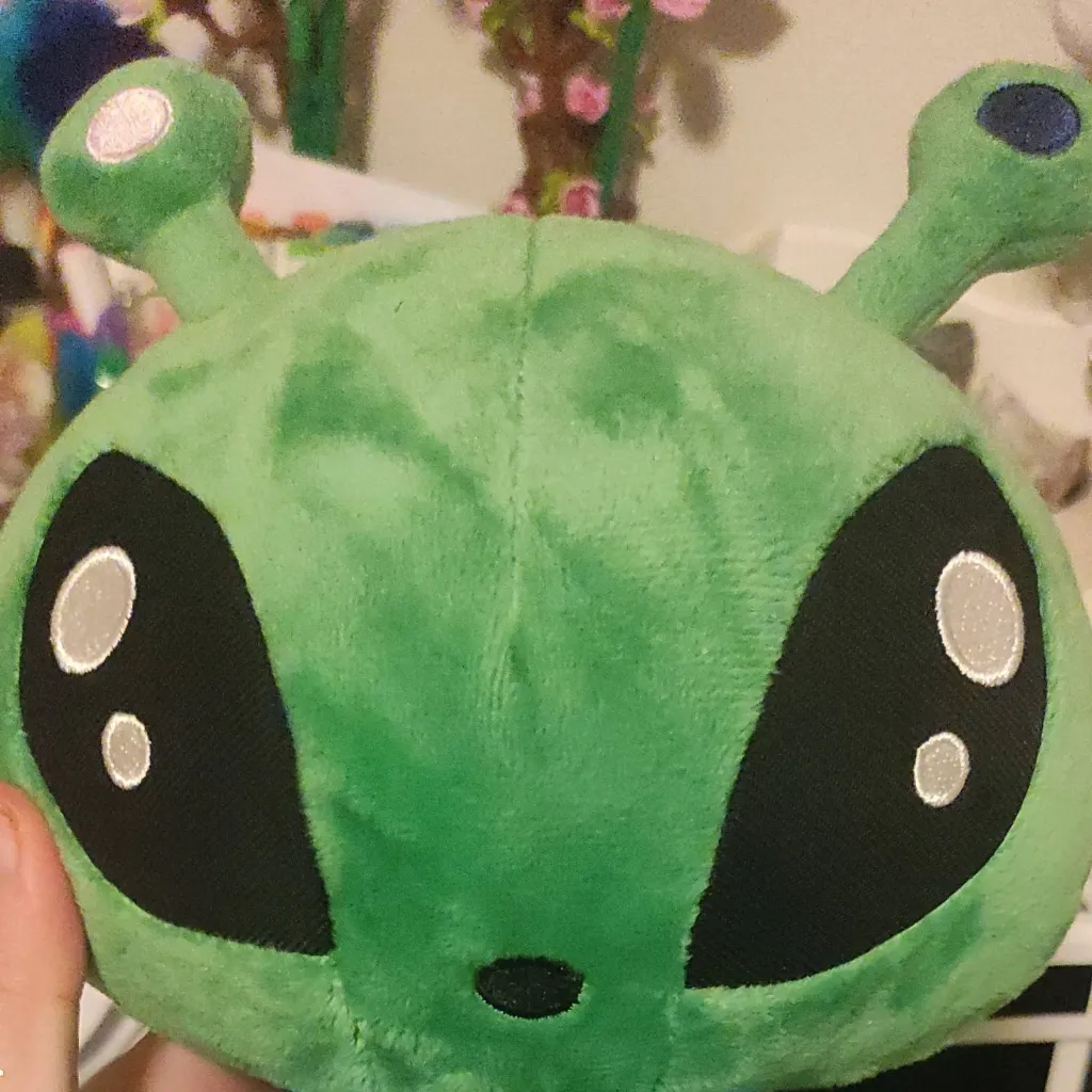 chat with ai character: Zorp (IKEA alien!)