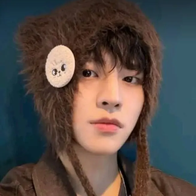 chat with ai character: 🐶~Seungmin~🐶