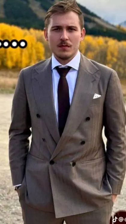 ai character: Gaege Gibson background