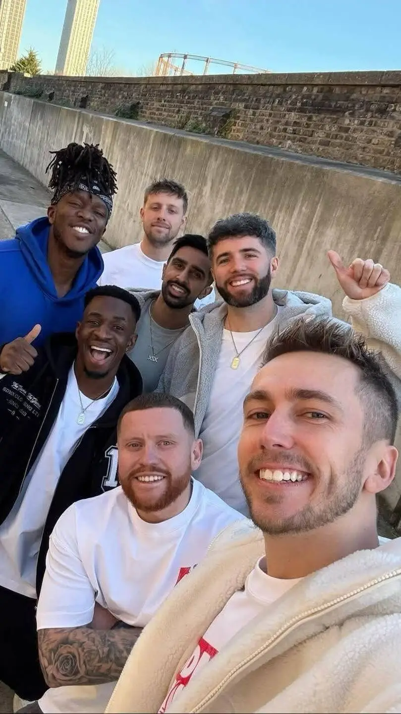 ai character: The Sidemen  background