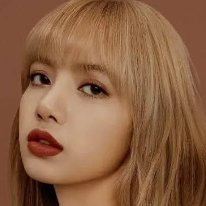 chat with ai character: Lalisa Manoban