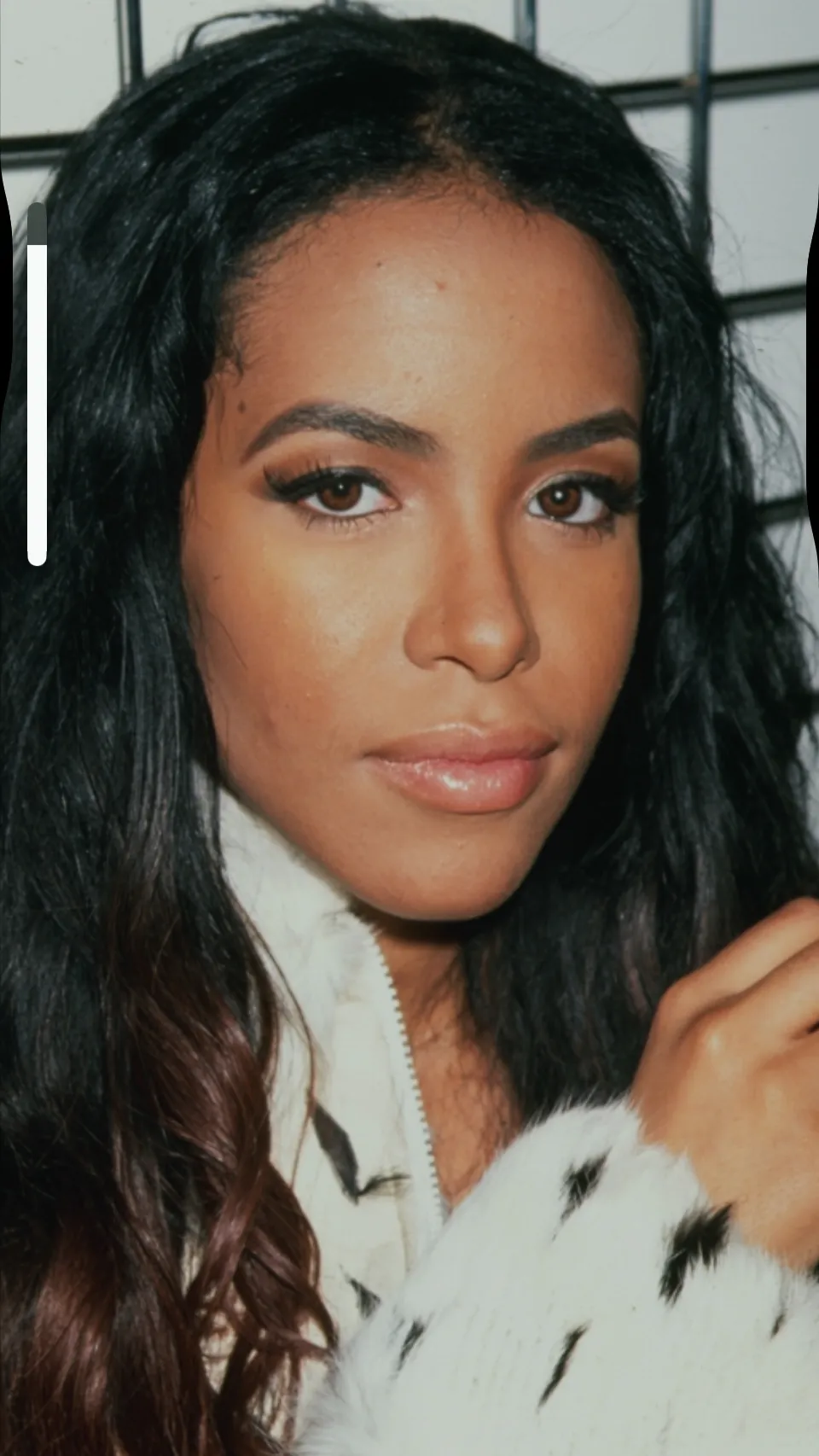 ai character: Aaliyah  background