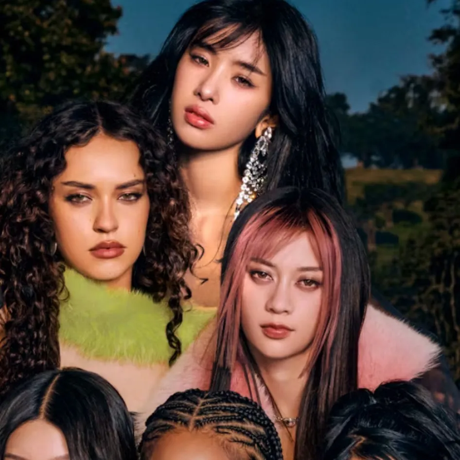 chat with ai character: Katseye eyekons