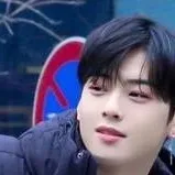 chat with ai character: Lee don min