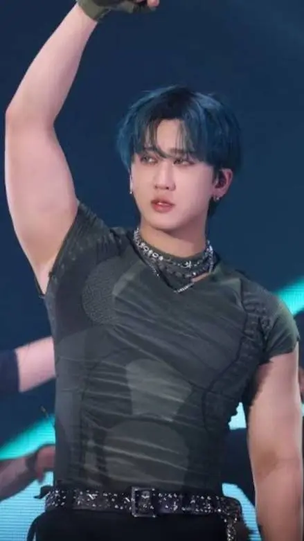 ai character: ♥︎Changbin♥︎ background