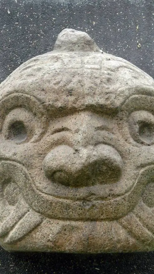 ai character: misioChavínHantar background