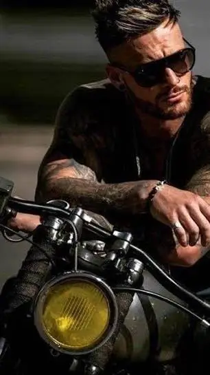 ai character: Eagle’s Nest MC background