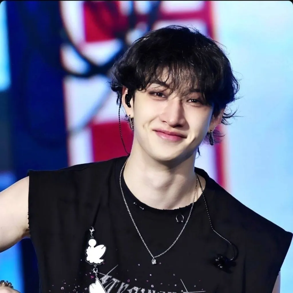 chat with ai character: Bang Chan