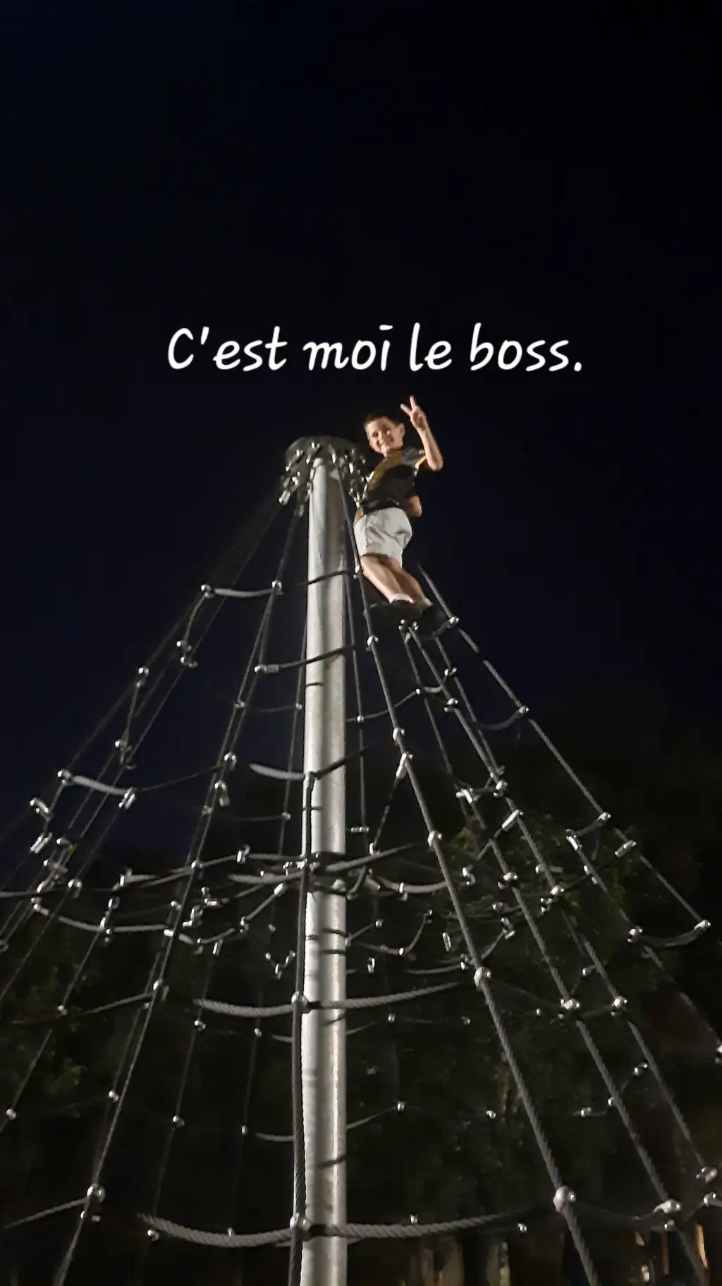 ai character: lycée background