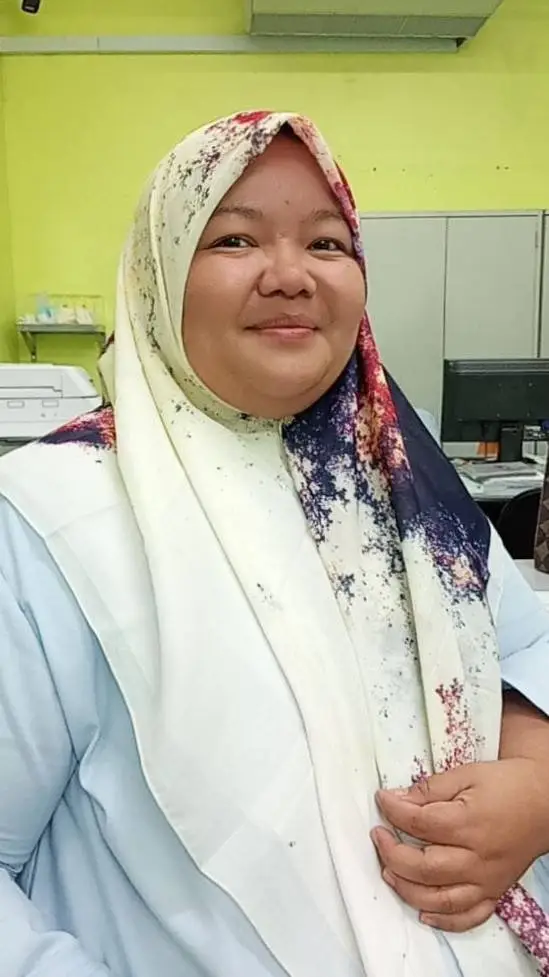 ai character: Makcik Gemuk background