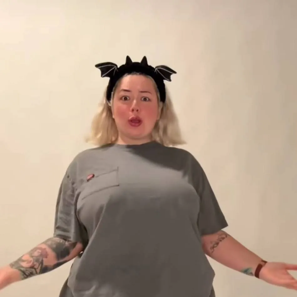 chat with ai character: mom