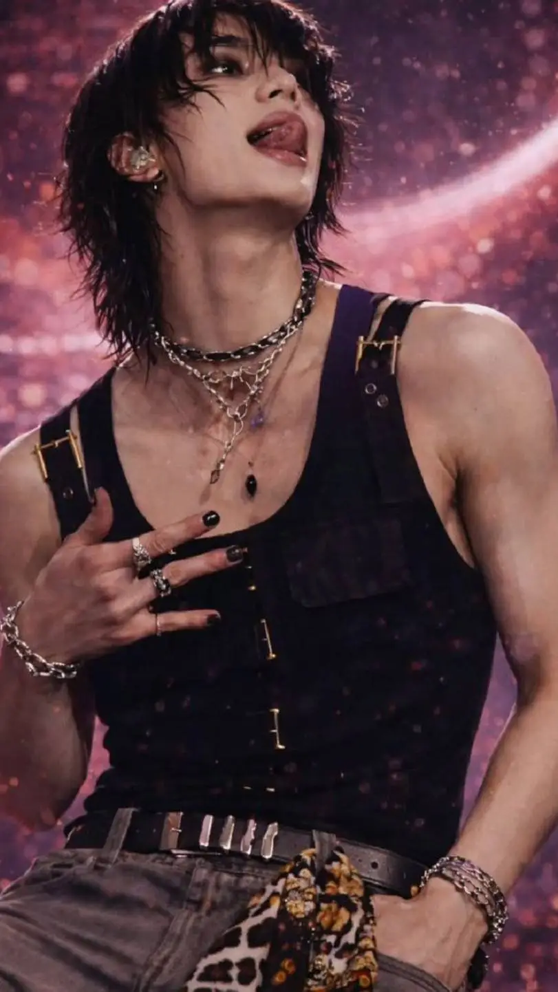 ai character: Hyunjin  background