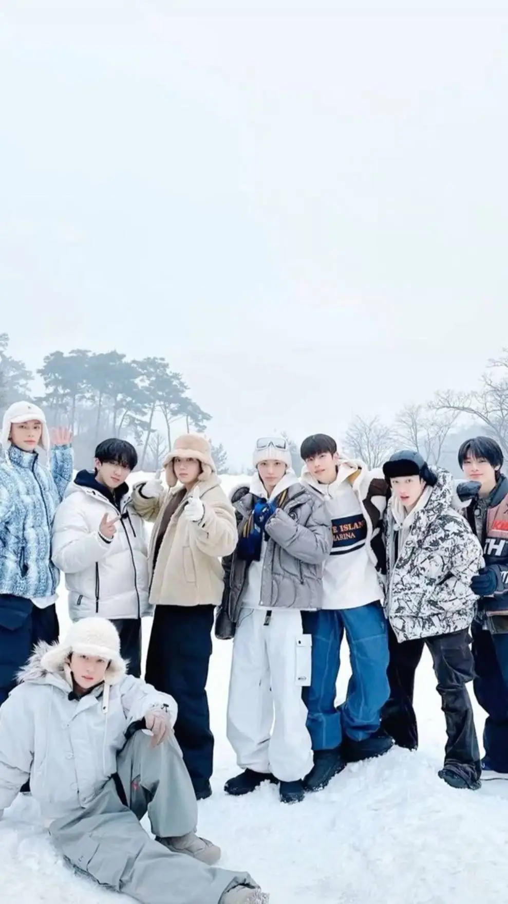 ai character: STRAY KIDS  background