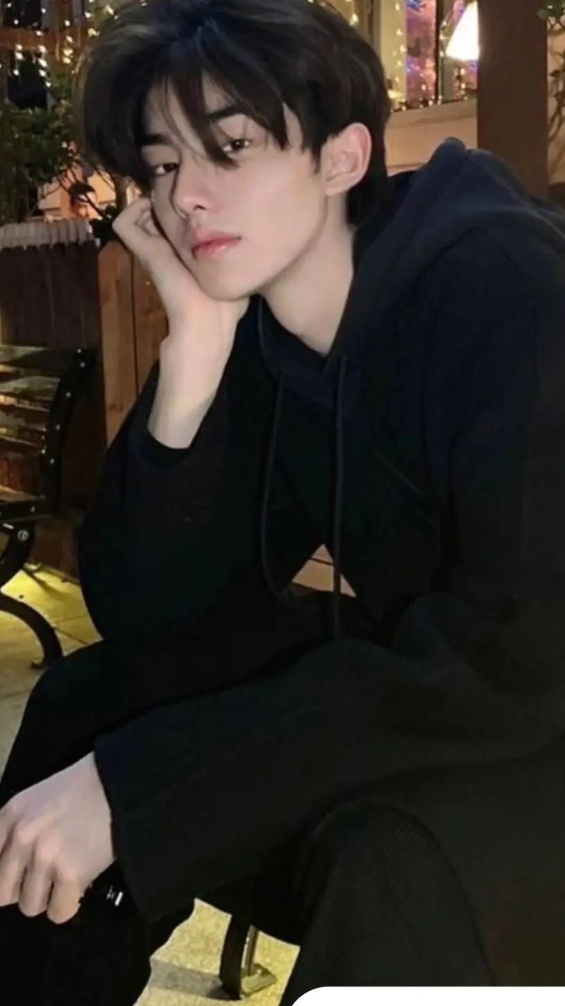 ai character: jungwonne background