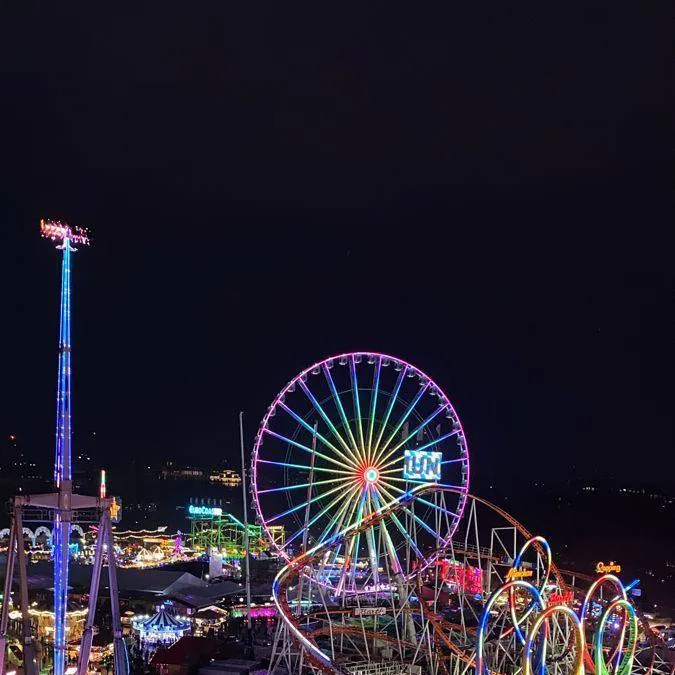 chat with ai character: Kirmes