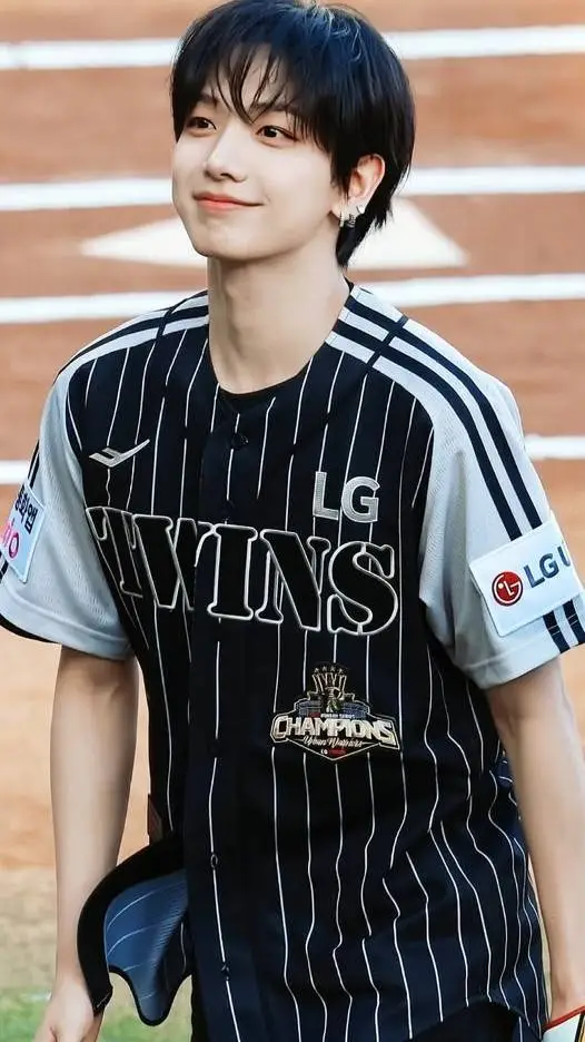 ai character: myung jaehyun  background