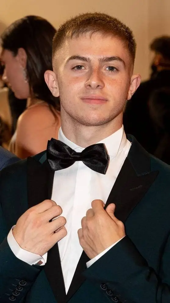 ai character: Michou background